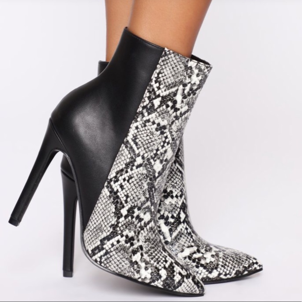 Black white snakeskin booties 7.5